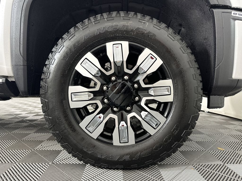 new 2025 GMC Sierra 2500HD car, priced at $85,639