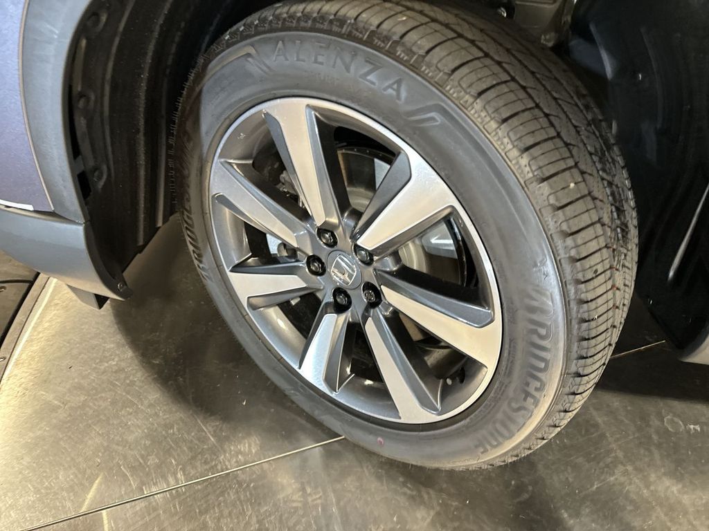 new 2025 Honda Pilot car, priced at $51,095
