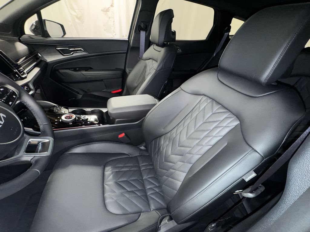 new 2025 Kia Sportage Plug-In Hybrid car, priced at $45,761