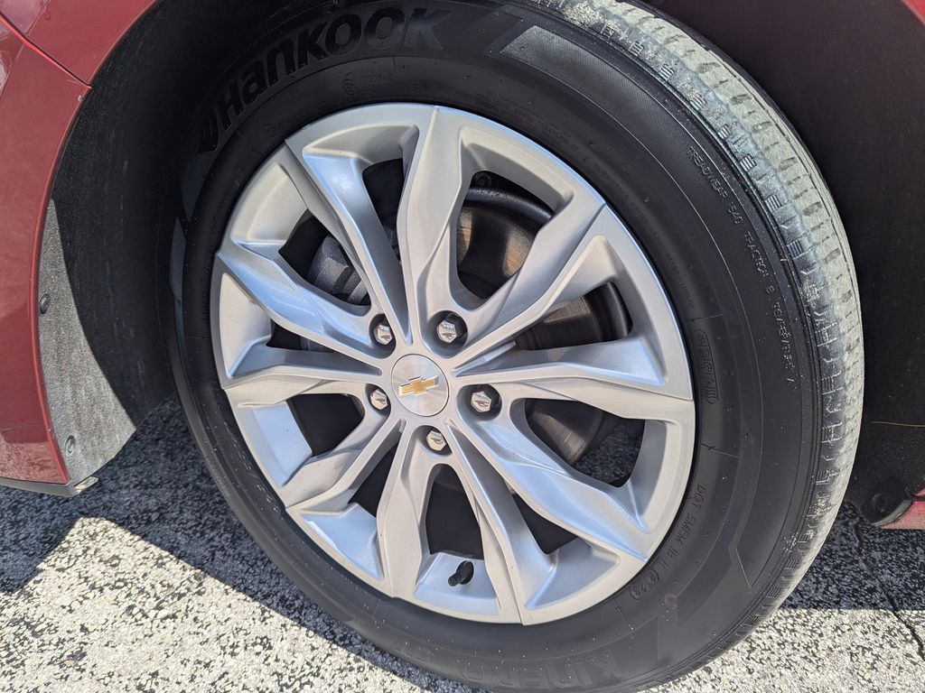 used 2024 Chevrolet Malibu car, priced at $17,994