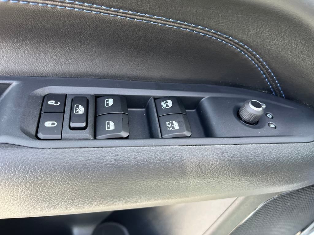 new 2025 Jeep Compass car, priced at $28,990