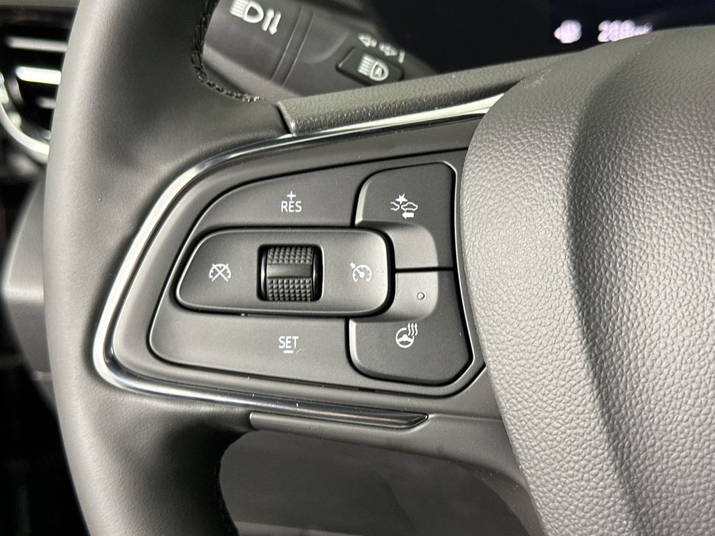 new 2025 Buick Envista car, priced at $29,869