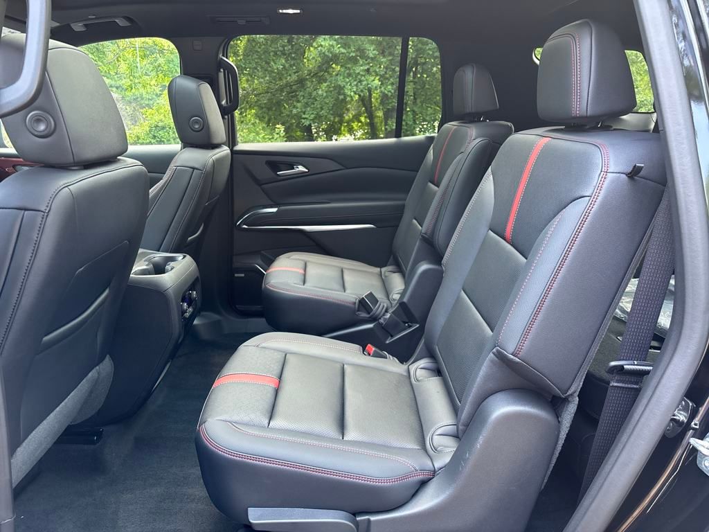 new 2025 Chevrolet Traverse car, priced at $59,095