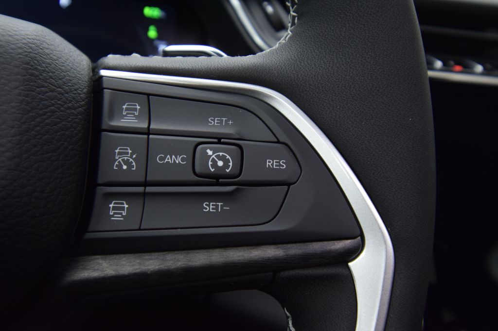 new 2025 Jeep Grand Cherokee car, priced at $55,330