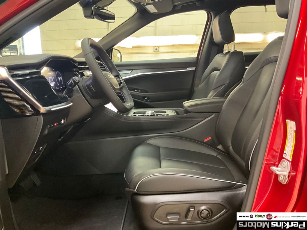 new 2025 Jeep Wagoneer S car, priced at $46,636