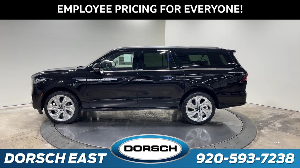 new 2025 Lincoln Navigator car, priced at $108,790