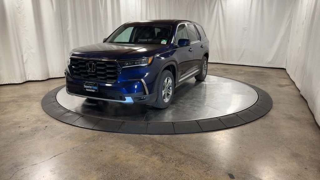 new 2025 Honda Pilot car, priced at $47,095