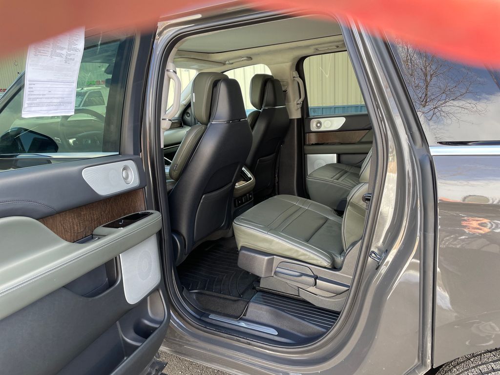 used 2024 Lincoln Navigator car, priced at $88,950