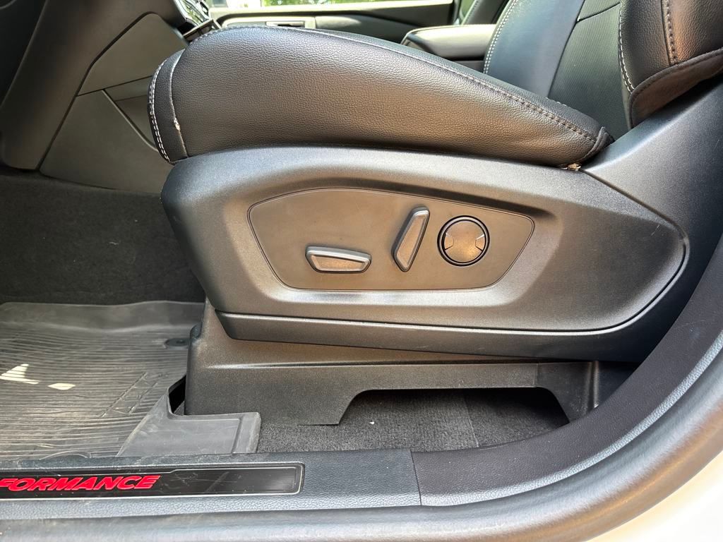 used 2022 Ford Explorer car, priced at $40,000