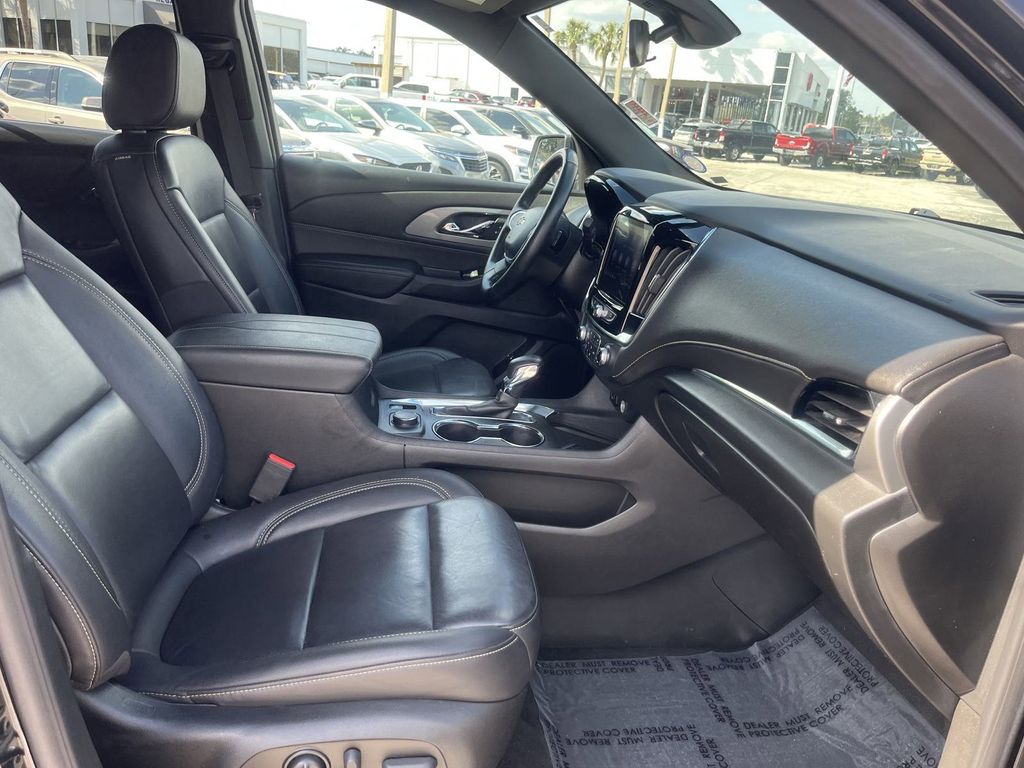 used 2023 Chevrolet Traverse car, priced at $27,949