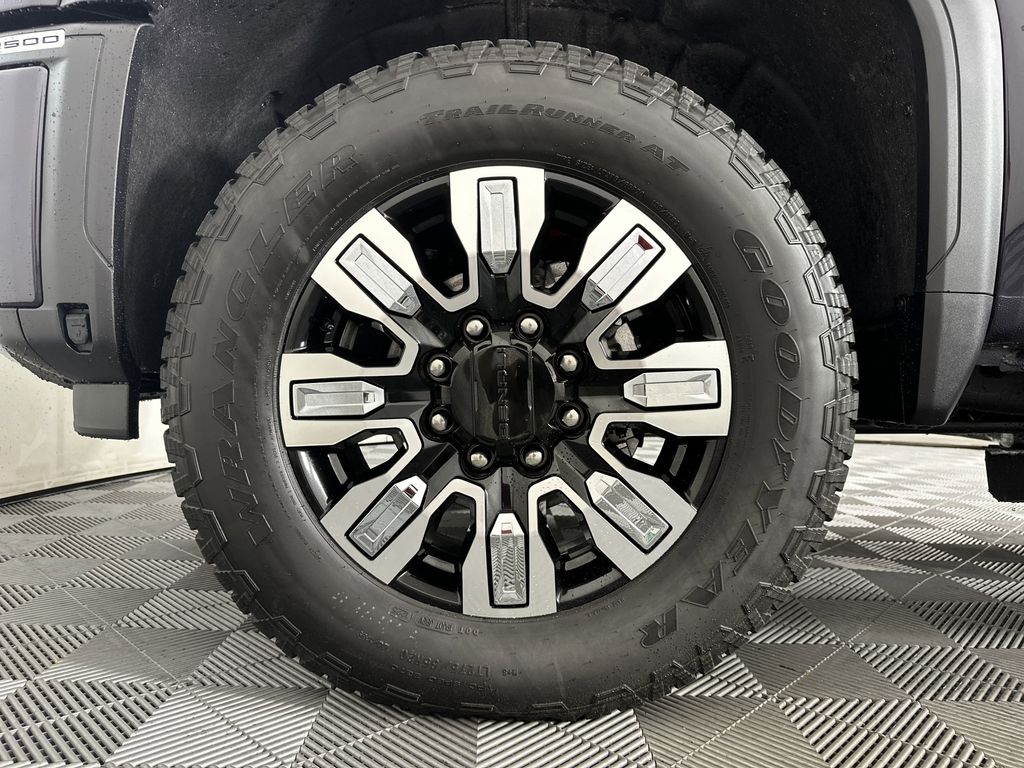 new 2025 GMC Sierra 2500HD car, priced at $85,634