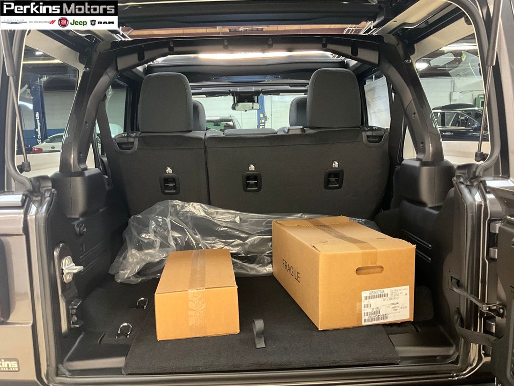 new 2025 Jeep Wrangler car, priced at $51,442