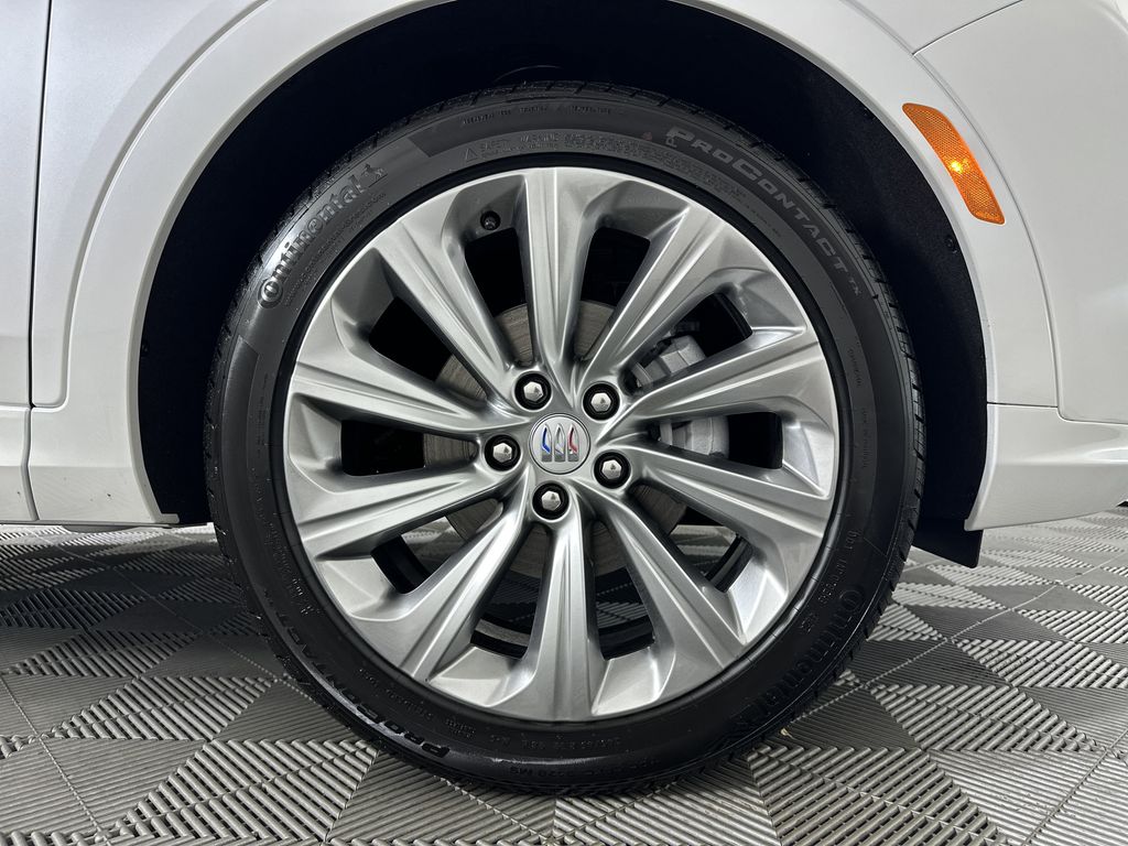 new 2025 Buick Envista car, priced at $30,095
