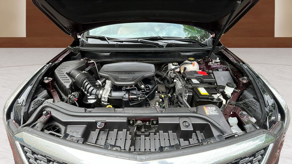 used 2022 Cadillac XT5 car, priced at $34,800