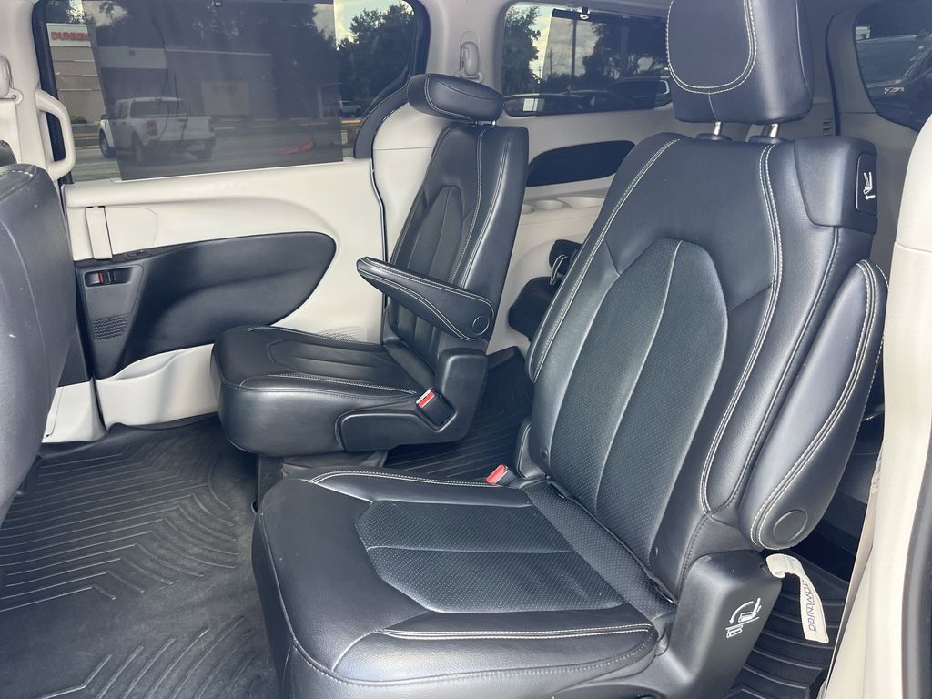 used 2022 Chrysler Pacifica car, priced at $26,991
