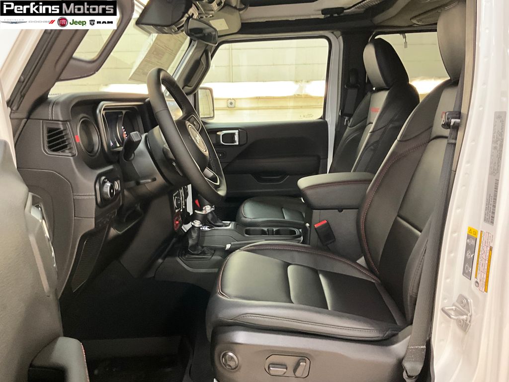 new 2025 Jeep Wrangler car, priced at $58,270