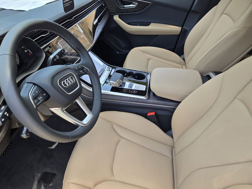 new 2025 Audi Q7 car, priced at $78,950