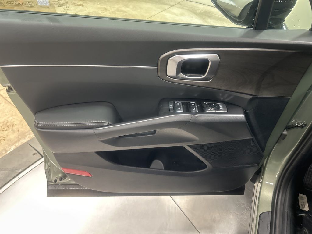 new 2025 Kia Sorento car, priced at $39,010