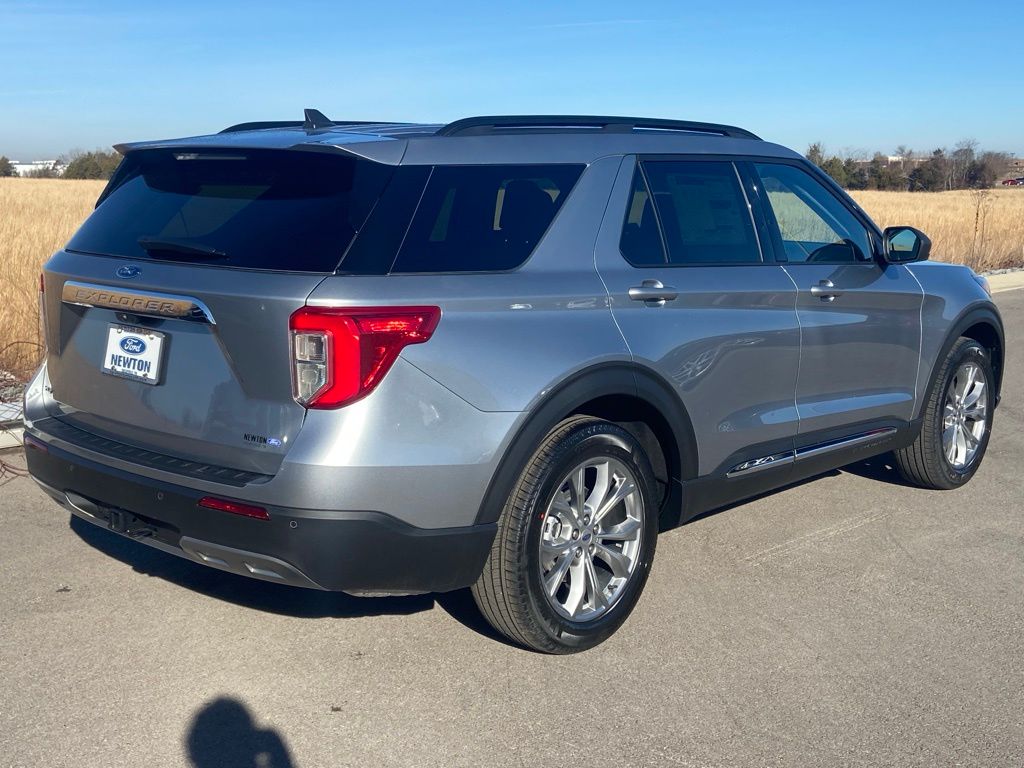 new 2024 Ford Explorer car, priced at $42,309