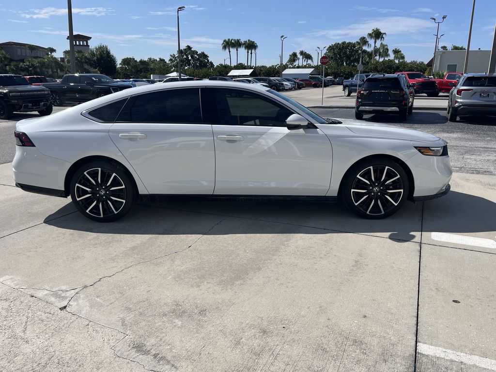 new 2025 Honda Accord Hybrid car, priced at $38,165