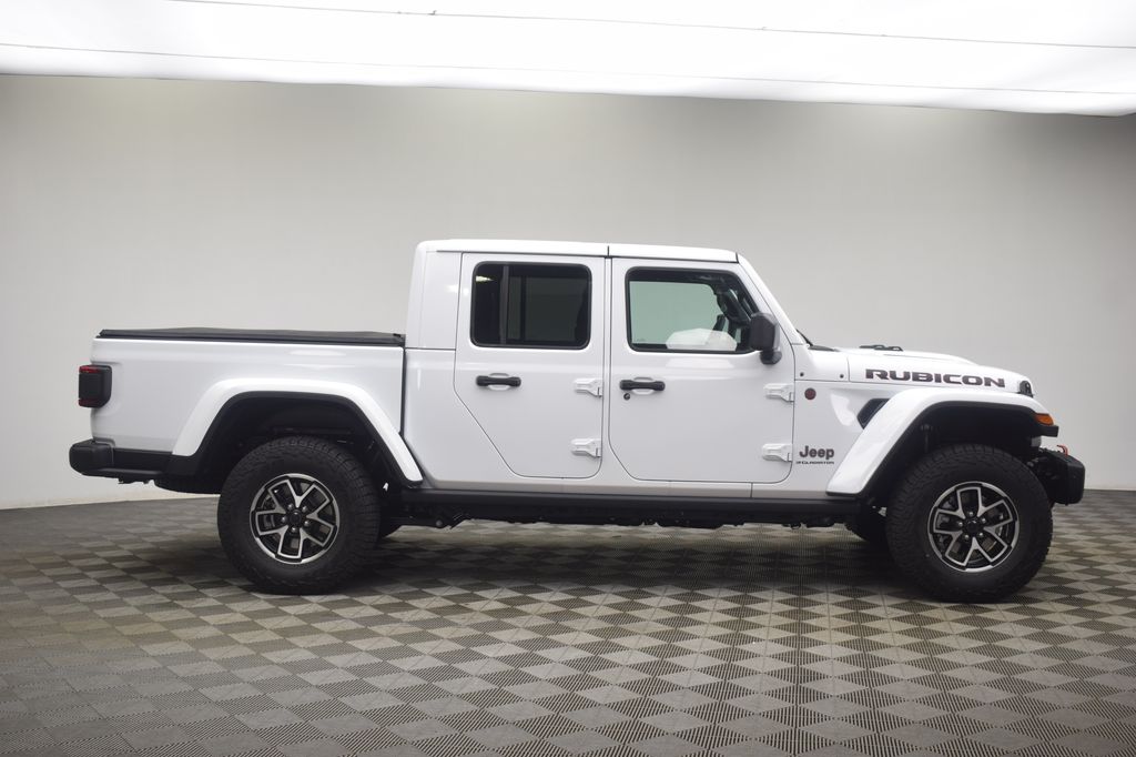 new 2025 Jeep Gladiator car, priced at $55,312