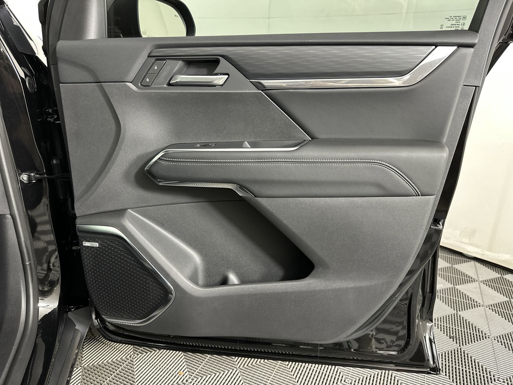 new 2025 GMC Acadia car, priced at $50,325