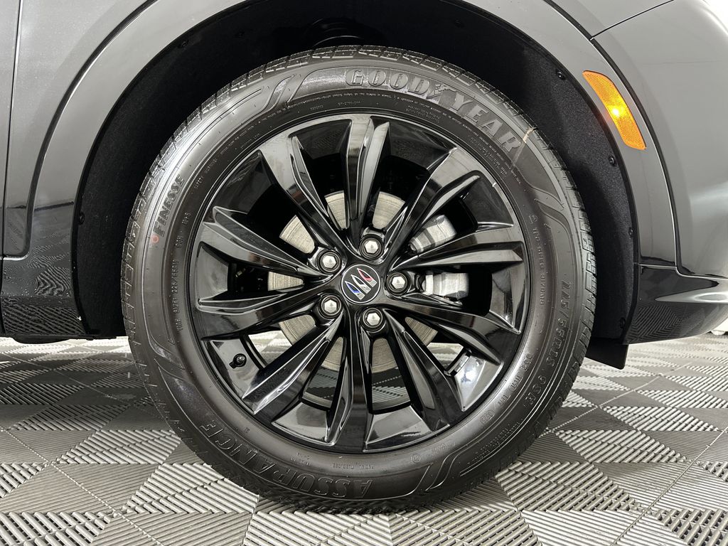 new 2025 Buick Envista car, priced at $29,869
