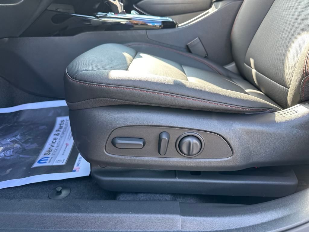 new 2025 Chevrolet Trax car, priced at $25,895