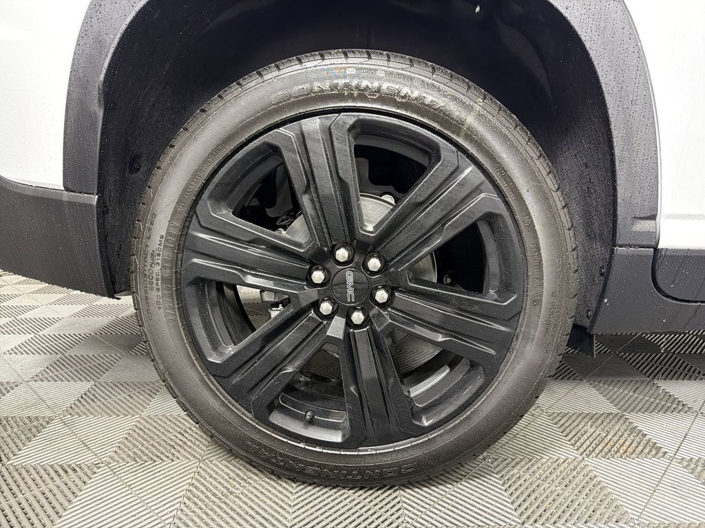 new 2026 GMC Acadia car, priced at $51,625