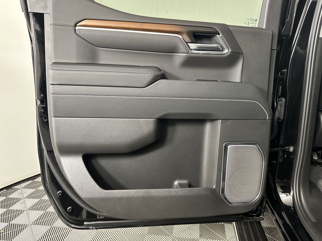 new 2025 GMC Sierra 1500 car, priced at $69,694