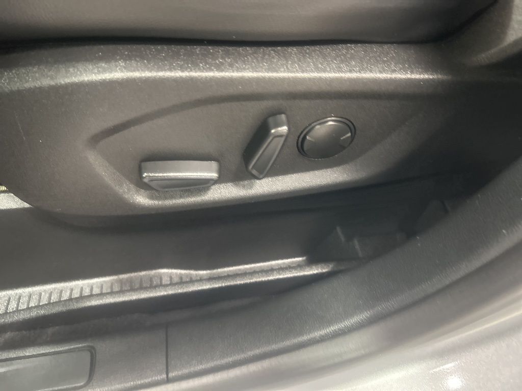 used 2023 Ford Edge car, priced at $24,976