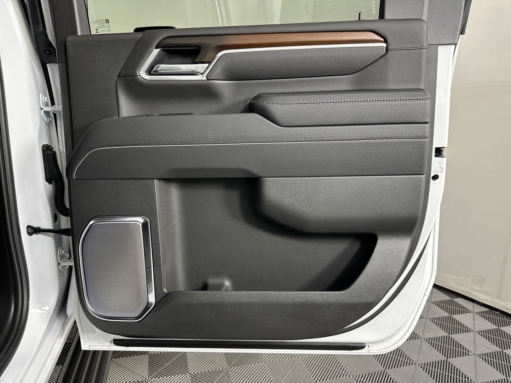 new 2025 GMC Sierra 2500HD car, priced at $86,069