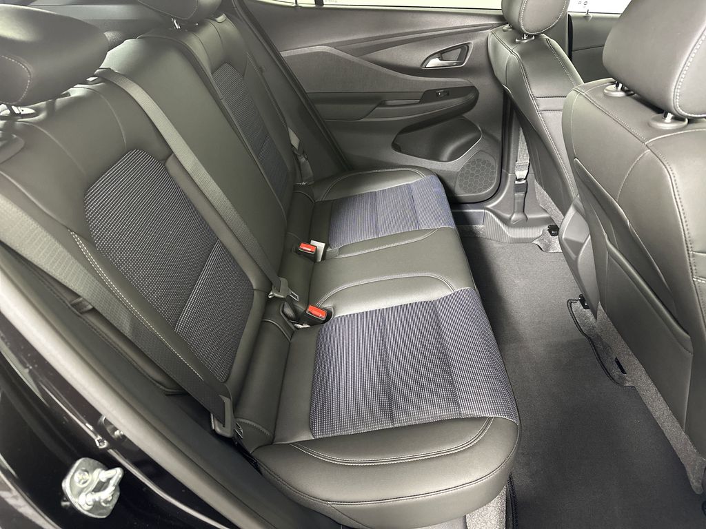 new 2025 Buick Envista car, priced at $25,685