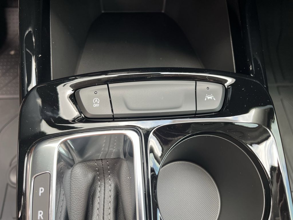new 2025 Chevrolet Trax car, priced at $25,353