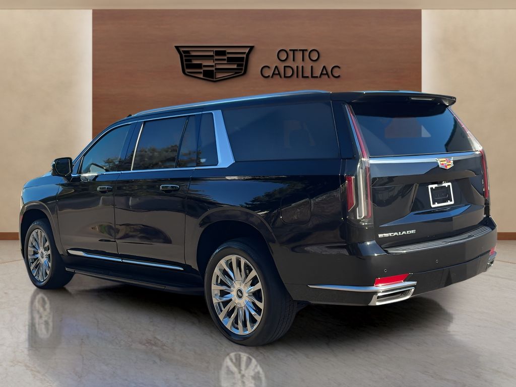 used 2023 Cadillac Escalade ESV car, priced at $70,400