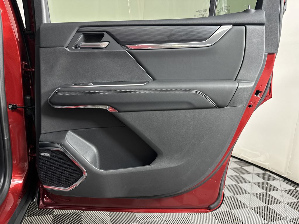 new 2025 GMC Acadia car, priced at $45,675