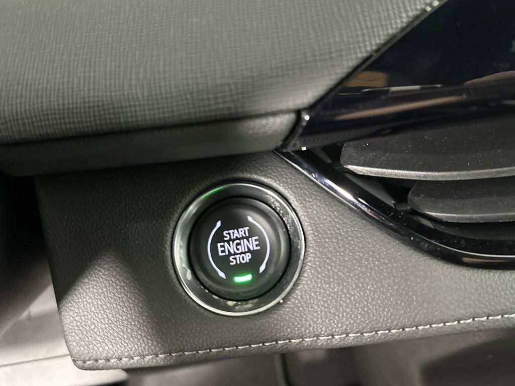 new 2025 Buick Enclave car, priced at $46,530