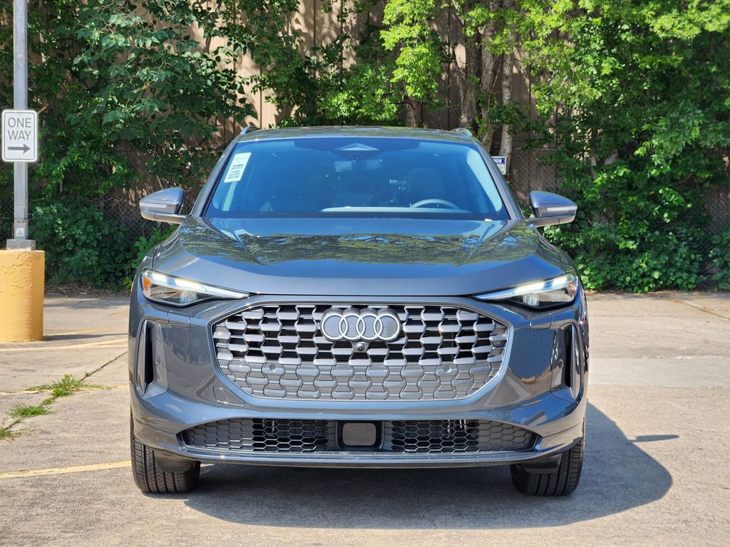 new 2025 Audi Q5 car, priced at $60,175