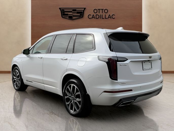 used 2023 Cadillac XT6 car, priced at $39,300