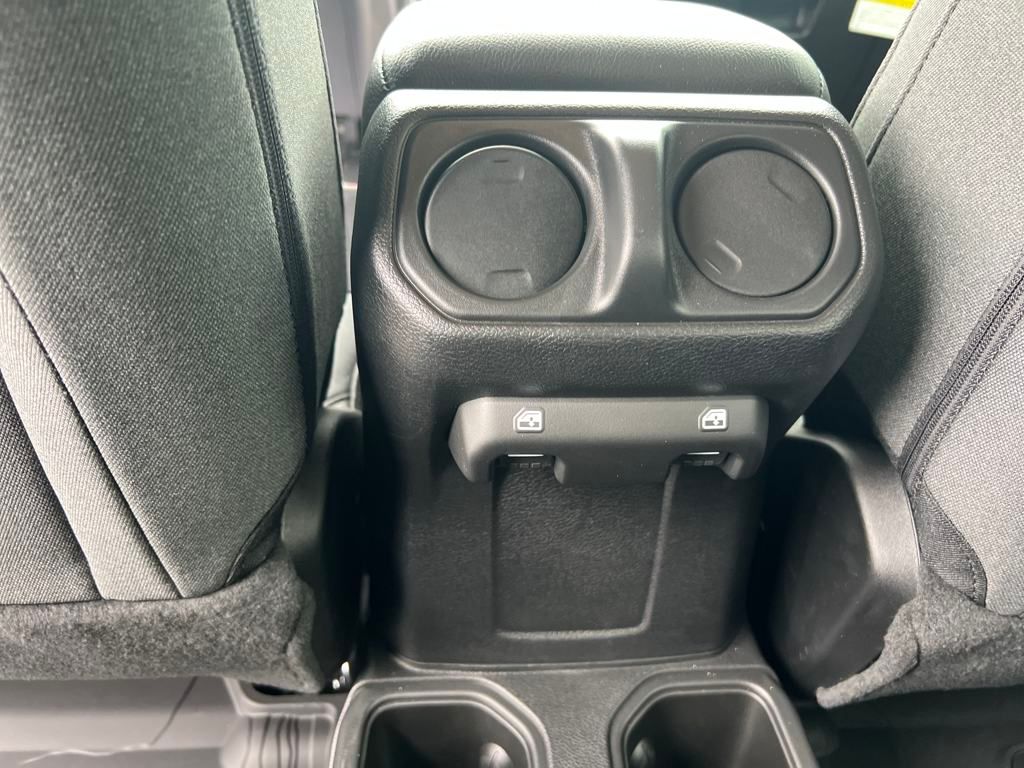 new 2025 Jeep Wrangler car, priced at $48,327