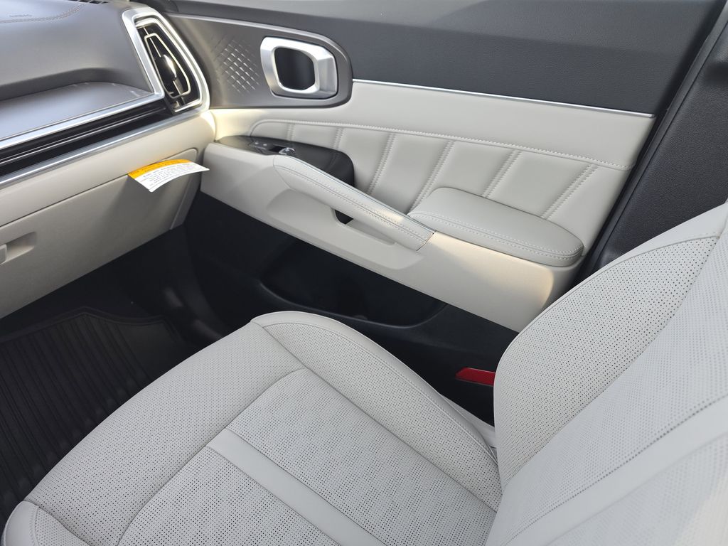 new 2025 Kia Sorento car, priced at $38,877