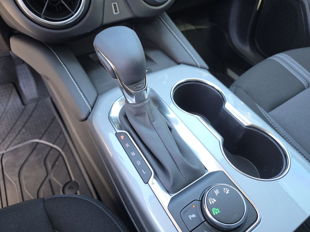 new 2025 Chevrolet Blazer car, priced at $35,295