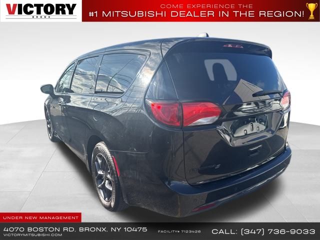 used 2020 Chrysler Pacifica car, priced at $15,691