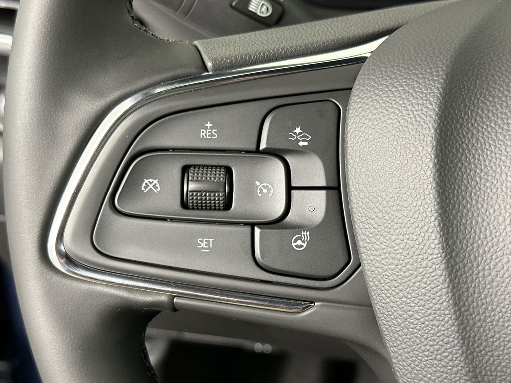 new 2025 Buick Envista car, priced at $27,375