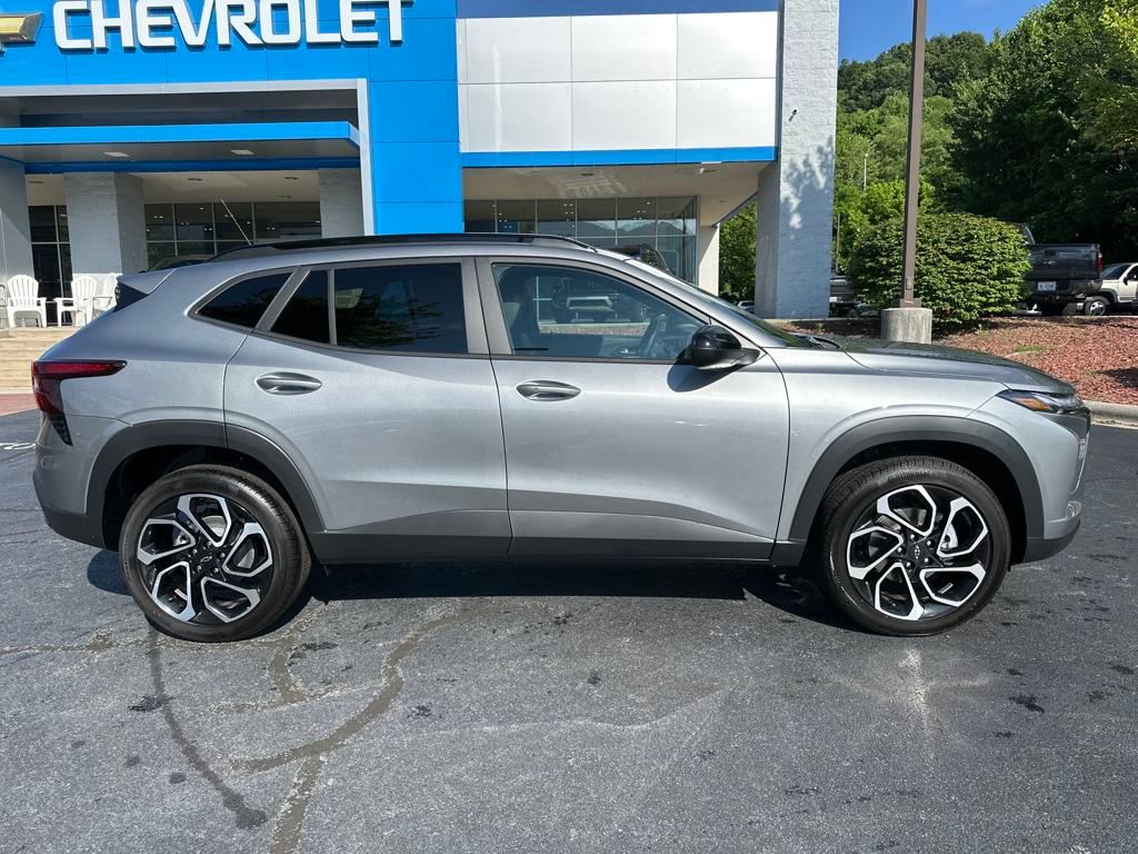 new 2025 Chevrolet Trax car, priced at $25,895
