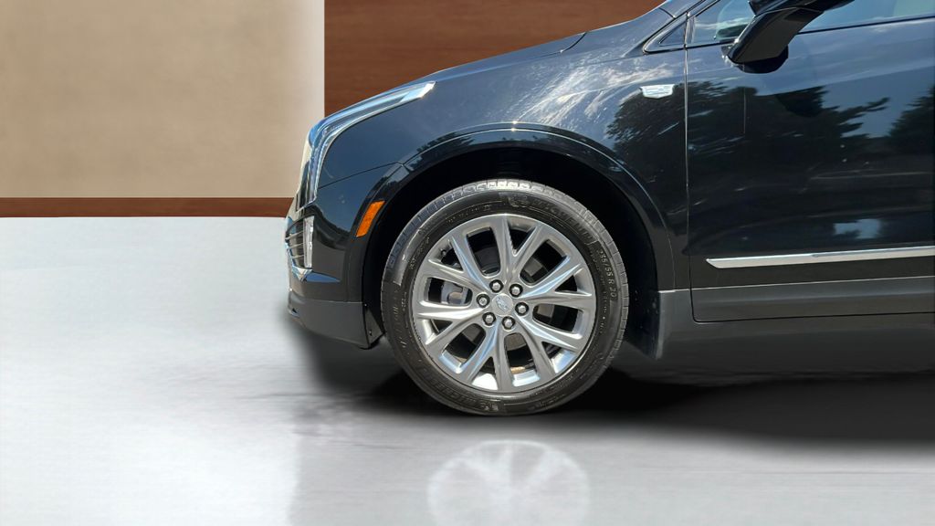 used 2020 Cadillac XT5 car, priced at $31,200