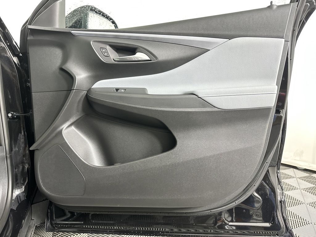 new 2025 Buick Envista car, priced at $25,785