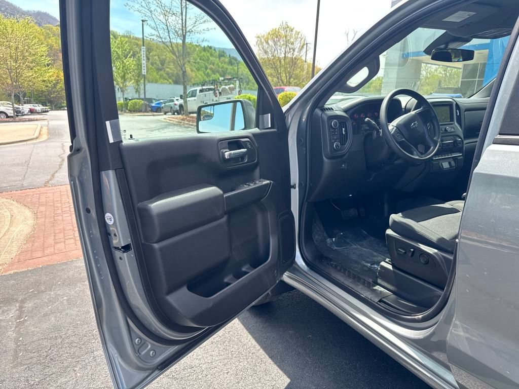 new 2025 Chevrolet Silverado 1500 car, priced at $46,119