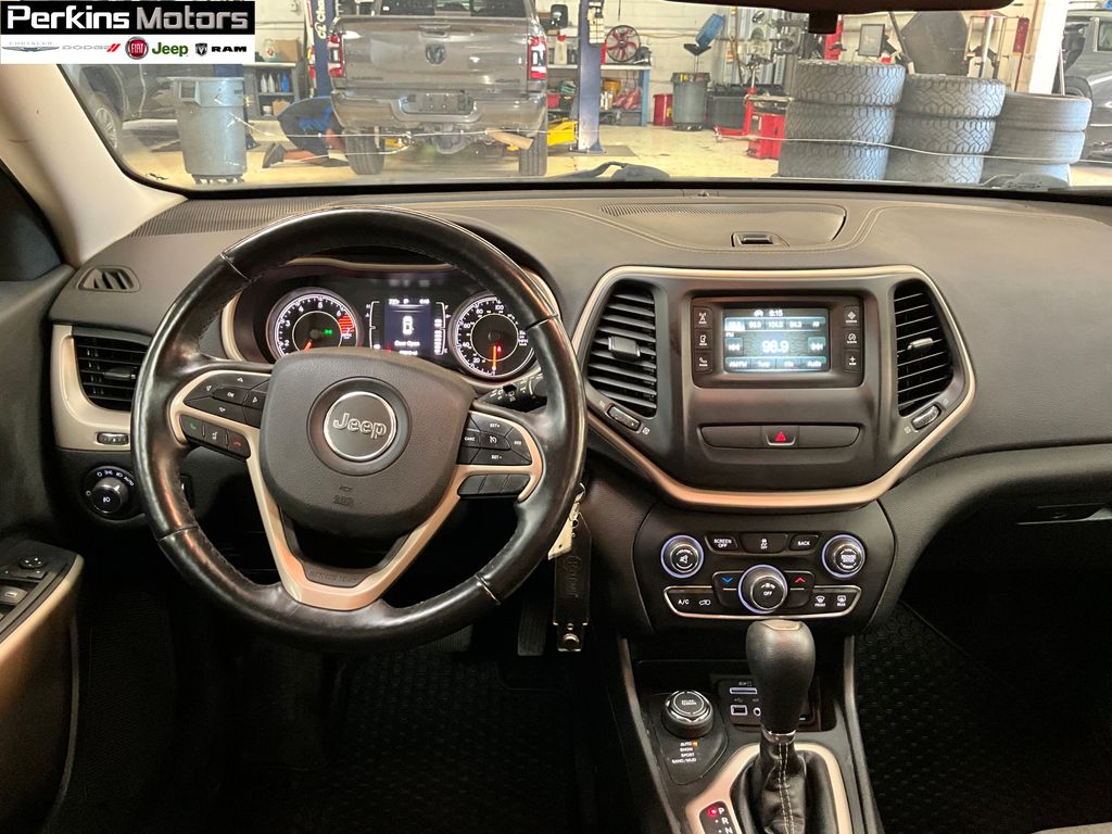 used 2018 Jeep Cherokee car, priced at $17,400