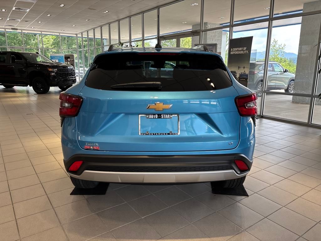 new 2025 Chevrolet Trax car, priced at $25,880